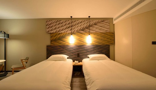 Zweibettzimmer