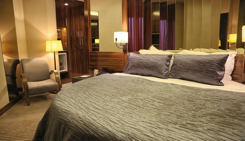 Deluxe-Zimmer, 1 Queen-Bett, Raucher (Round Bed)