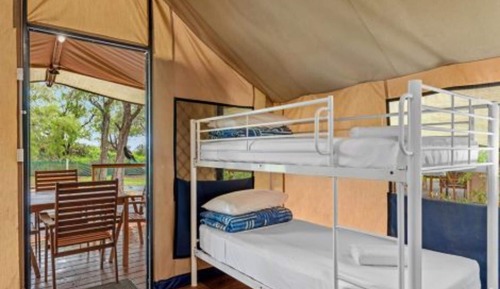 Superior-Zelt (Safari - Sleeps 4)