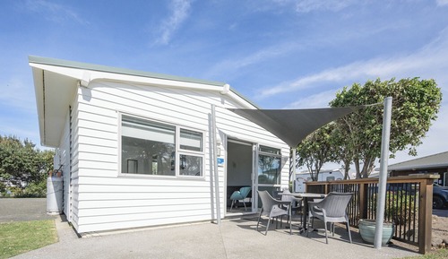 Standard Poolside 1 Bedroom Unit