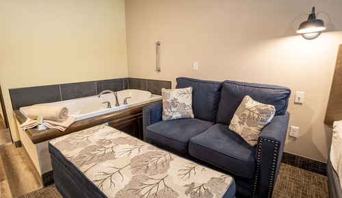 Deluxe-Zimmer, 1 King-Bett, Whirlpool (No Pets)