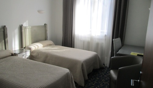 Zweibettzimmer