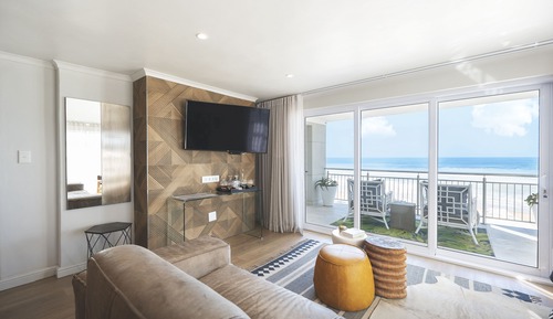 Doppel- oder Zweibettzimmer (6)