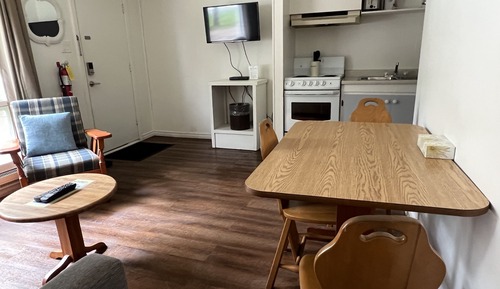Standard-Suite, 1 Schlafzimmer, Küche, eingeschränkter Seeblick (Castledown #20)