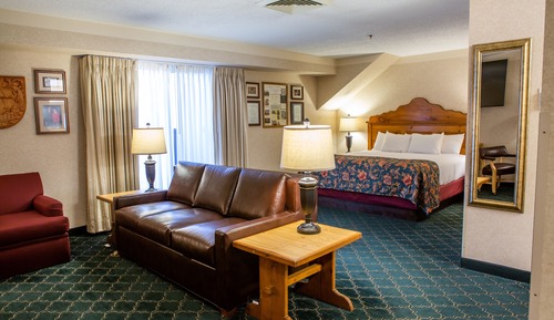 Standard-Studiosuite, 1 King-Bett und Schlafsofa, Nichtraucher, Whirlpool