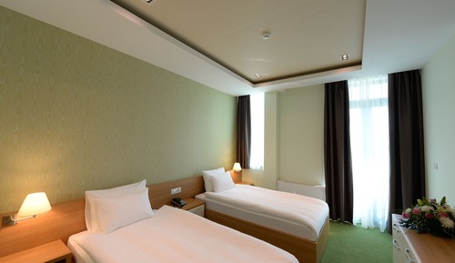 Deluxe-Zweibettzimmer, 2 Einzelbetten, Raucher, Balkon