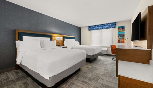 Zimmer, 2 Queen-Betten, barrierefrei, Badewanne