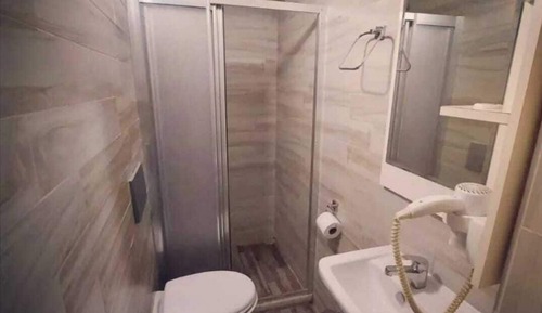 Economy-Doppelzimmer