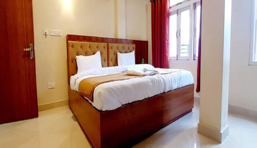 Classic-Doppelzimmer, 1 King-Bett, eigenes Bad, Bergblick