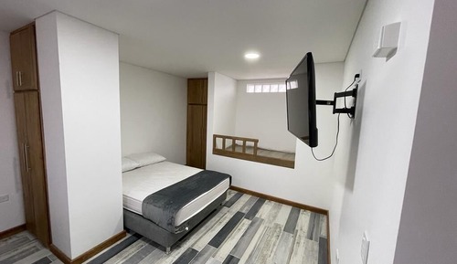 Deluxe-Vierbettzimmer, eigenes Bad