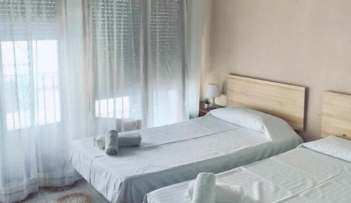 Doppel- oder Zweibettzimmer