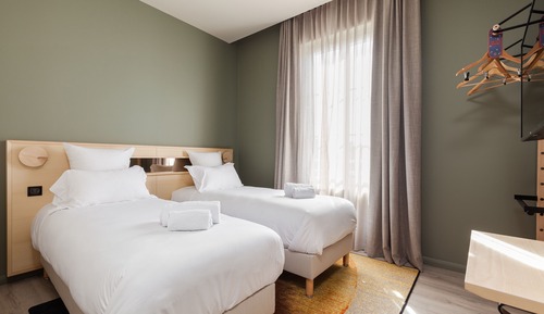 Standard-Doppel- oder -Zweibettzimmer