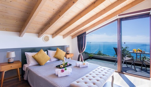 Deluxe-Loft