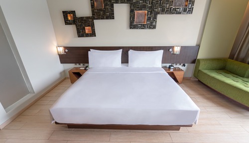 Standardzimmer, 1 King-Bett, Raucher, Stadtblick (City View, Minifridge, Tub)