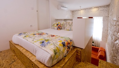 Deluxe-Loft