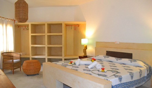 Superior-Doppel- oder -Zweibettzimmer, Poolblick