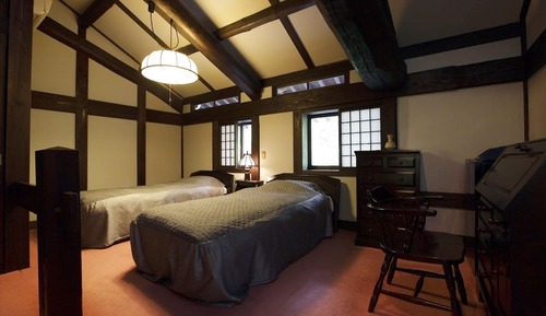 Traditional-Zimmer (Japanese Western Style)