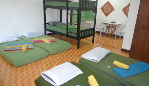 Familienzimmer (8 Pax)