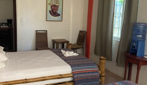Standardzimmer, 2 Queen-Betten, Kühlschrank, zum Innenhof hin