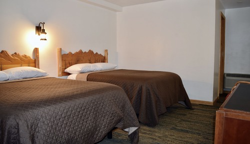 Zimmer, 2 Doppelbetten