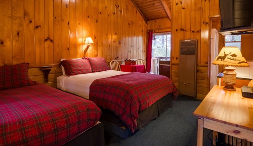 Standardzimmer, Mehrere Betten, Nichtraucher (Queen & Twin Room - No Pets)