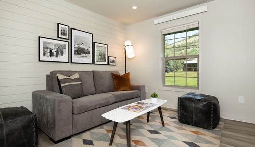 Twin Cabin (2 Queen, Kitchen)