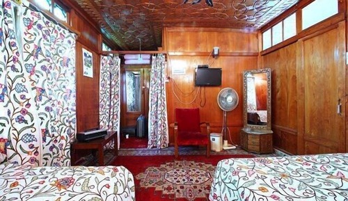 Luxury-Dreibettzimmer, 1 Schlafzimmer, Seeblick, auf dem Wassser