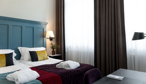 Superior-Doppel- oder -Zweibettzimmer