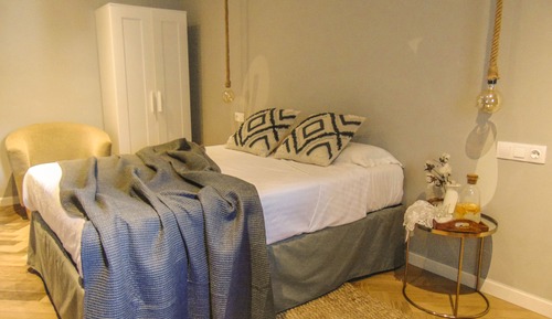 Doppel- oder Zweibettzimmer