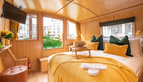 Luxury-Ferienhütte (Camillia Houseboat)