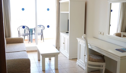 Junior-Suite (2 adults + 1 child)