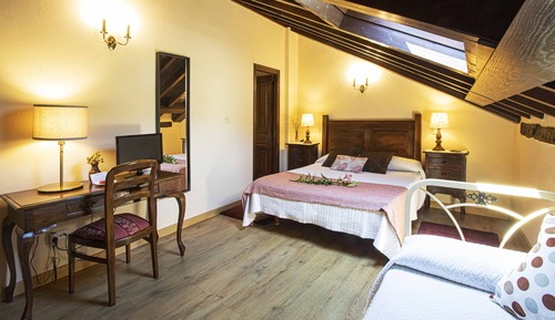 Standard-Dreibettzimmer