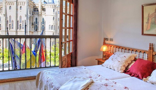 Doppel- oder Zweibettzimmer, Stadtblick