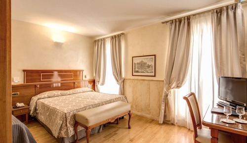 Classic-Dreibettzimmer
