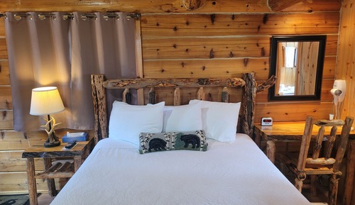 Deluxe-Ferienhütte, 1 Queen-Bett (Clark Cabin)
