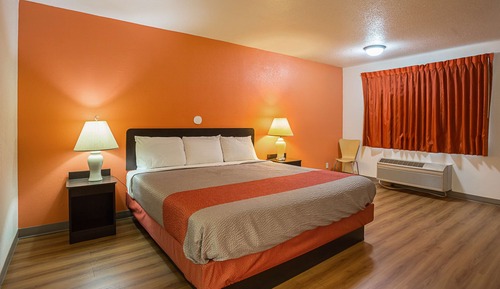 Deluxe-Zimmer, 1 Doppelbett, Raucher, Kühlschrank und Mikrowelle