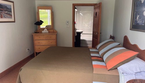 Doppelzimmer, 1 Doppelbett, eigenes Bad, Bergblick