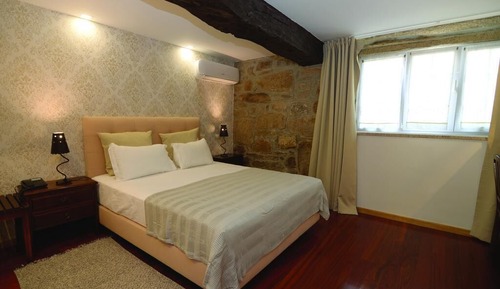 Standard-Doppel- oder -Zweibettzimmer