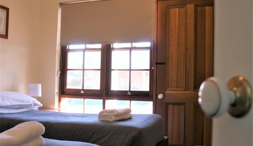 Groom's Quarters (up to four guests)