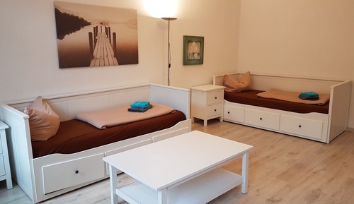 Basic-Zweibettzimmer, Nichtraucher, Gemeinschaftsbad