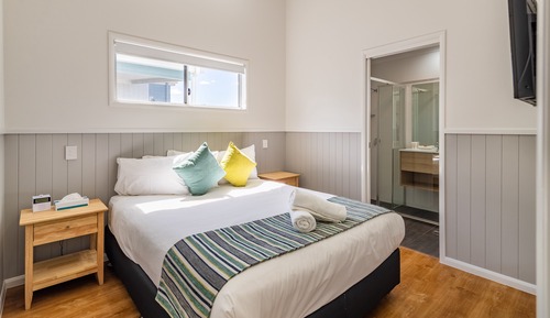 Superior-Villa, 3 Schlafzimmer, 2 Bäder, eingeschränkter Seeblick