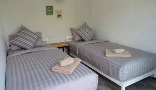 Standard-Zweibettzimmer, Gemeinschaftsbad