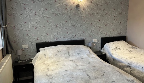 Familien-Zweibettzimmer (Room 6 - Room Only)