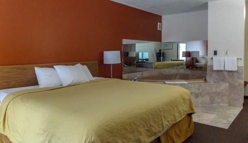 Room, 1 King Bed, Jetted Tub