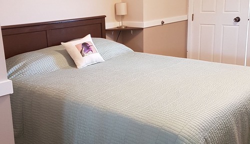 Comfort Double Room 8, 1 Queen Bed, Mountain View  