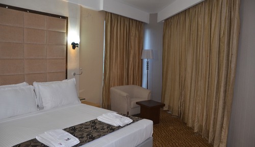 Deluxe-Suite, 1 King-Bett, Bergblick, Eckzimmer