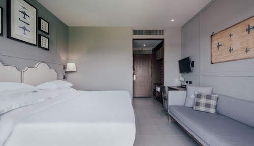 Deluxe-Zimmer, Poolblick