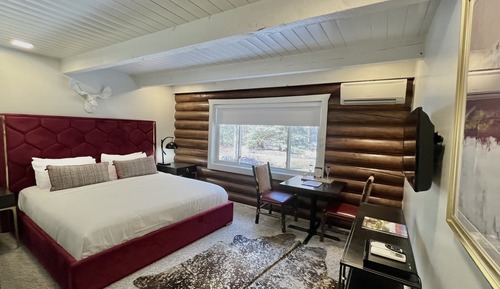 Zimmer, 1 King-Bett, Flussblick