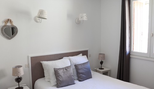 Doppelzimmer, 1 Doppelbett, eigenes Bad