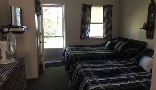 Basic-Zimmer, 2 Doppelbetten